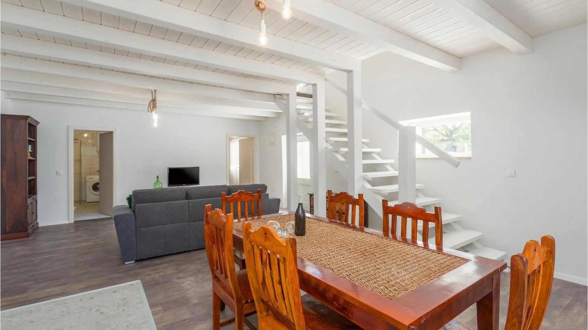 Holiday home Villa Rosa Kringa Tinjan
