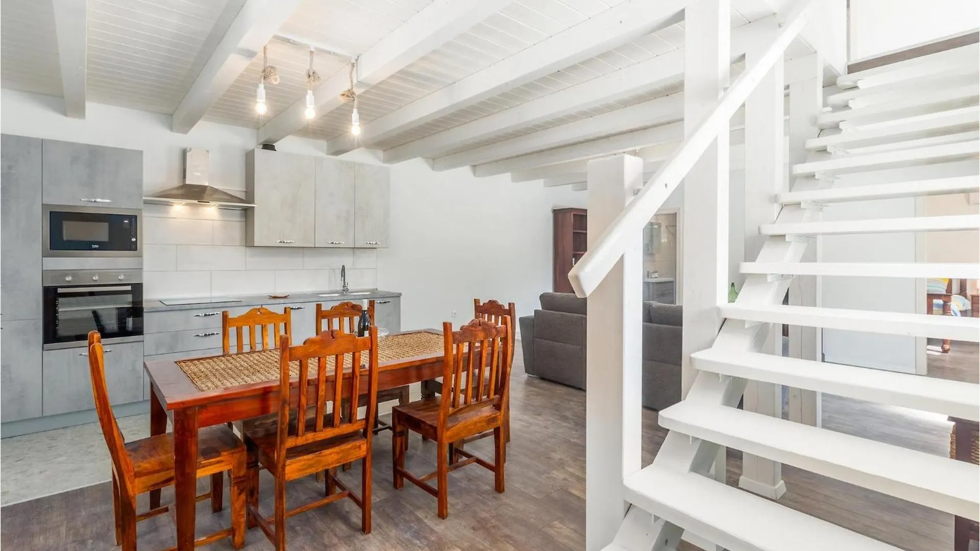 Holiday home Villa Rosa Kringa Tinjan