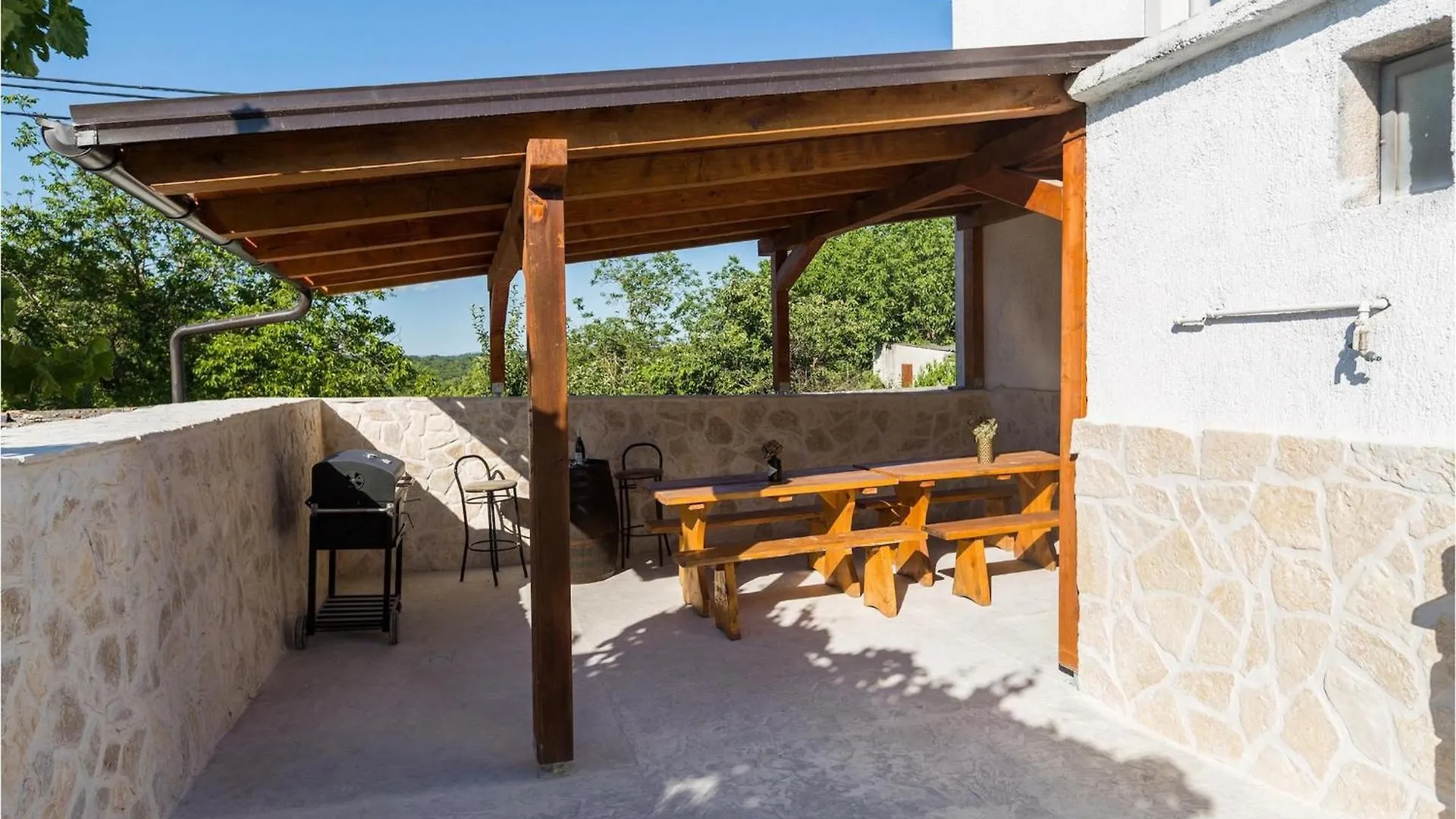 Villa Rosa Kringa Tinjan Holiday home