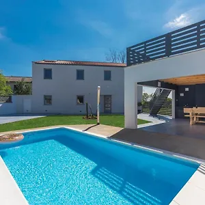 Barbella Villa