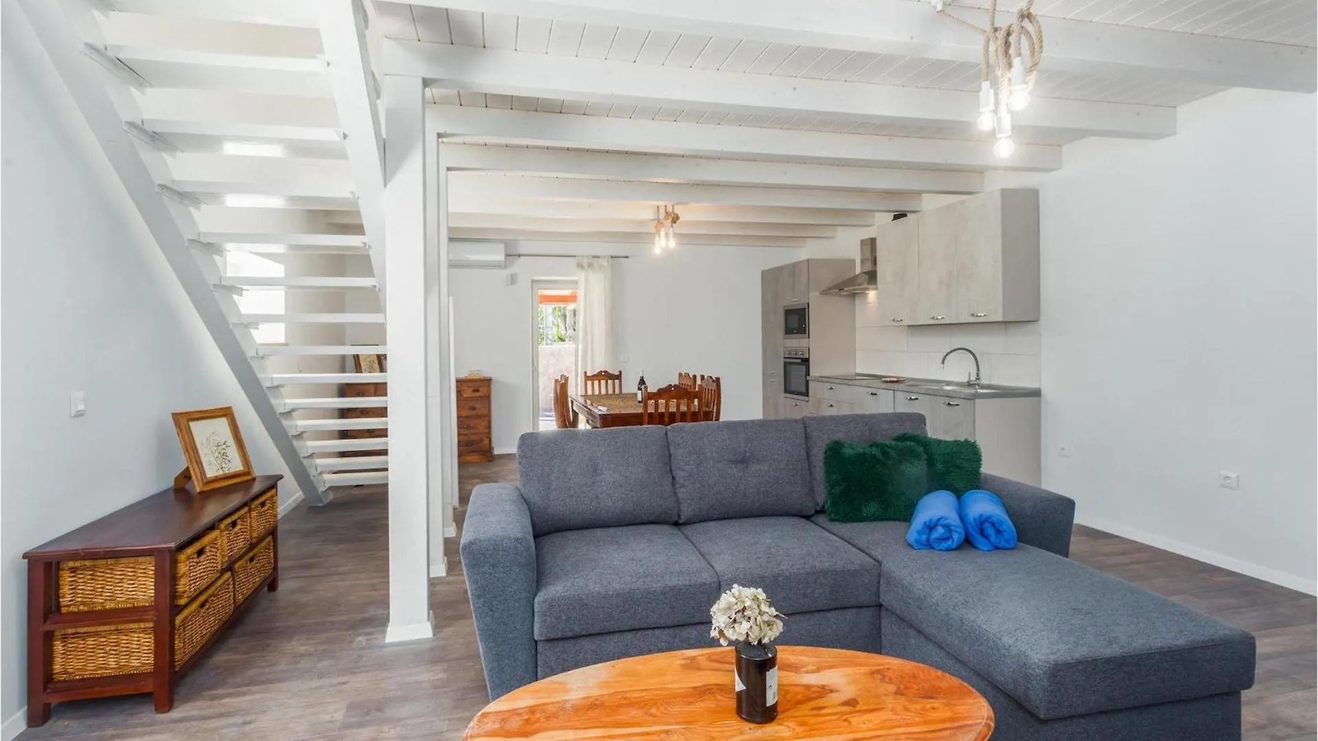 Holiday home Villa Rosa Kringa Tinjan